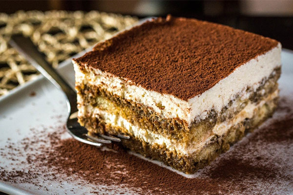chuyen-de-lam-banh-tiramisu-phu-cacao