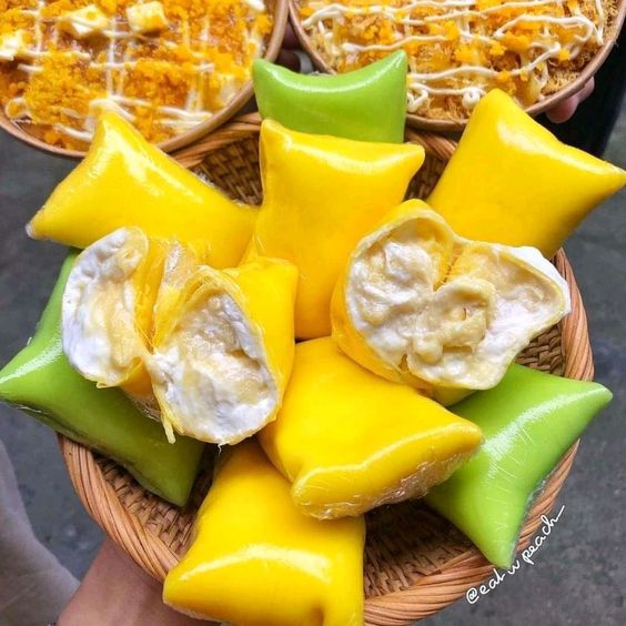 banh-crepe-sau-rieng-cho-ai-la-tin-do-cua-loai-qua-nay